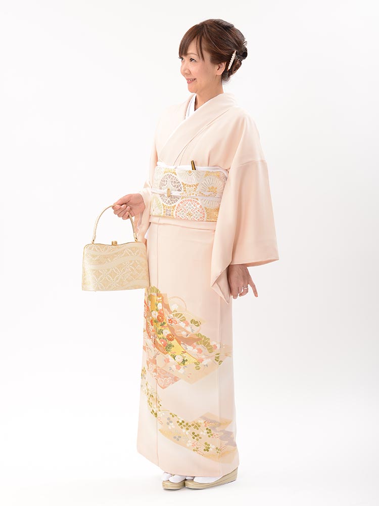 【高級色留袖レンタル】I-621 やわらかいピンク　四季の花 MLサイズ 四季の花