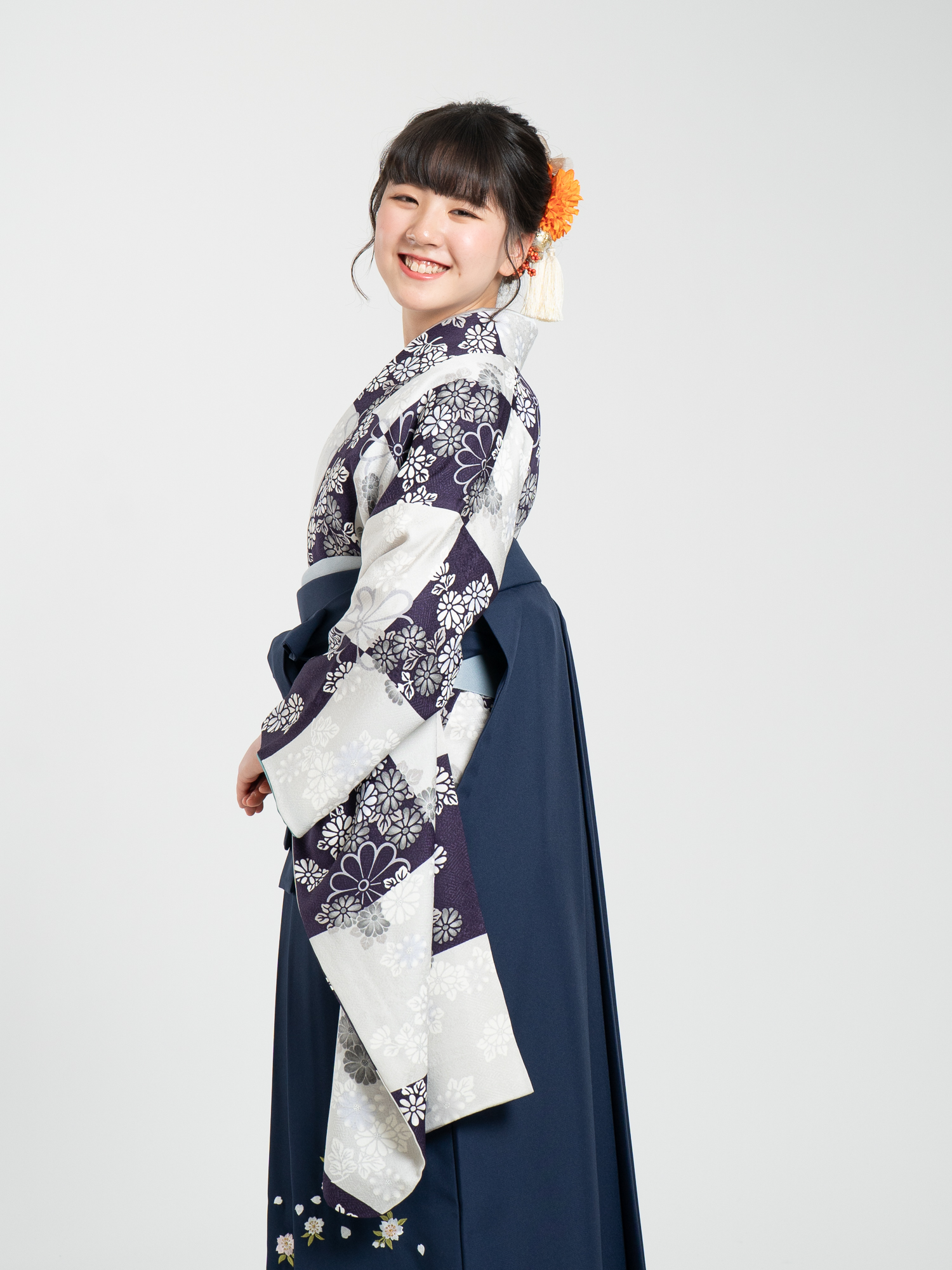 正絹の二尺袖と袴レンタル。品番2−２１。卒業式の袴撮影受付中