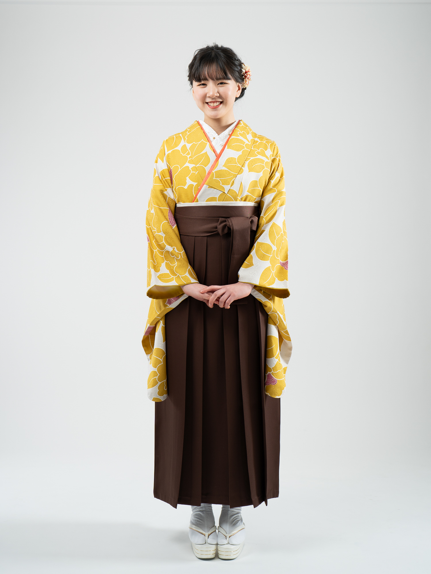 品番2-63の正絹着物と袴レンタルの全身画像