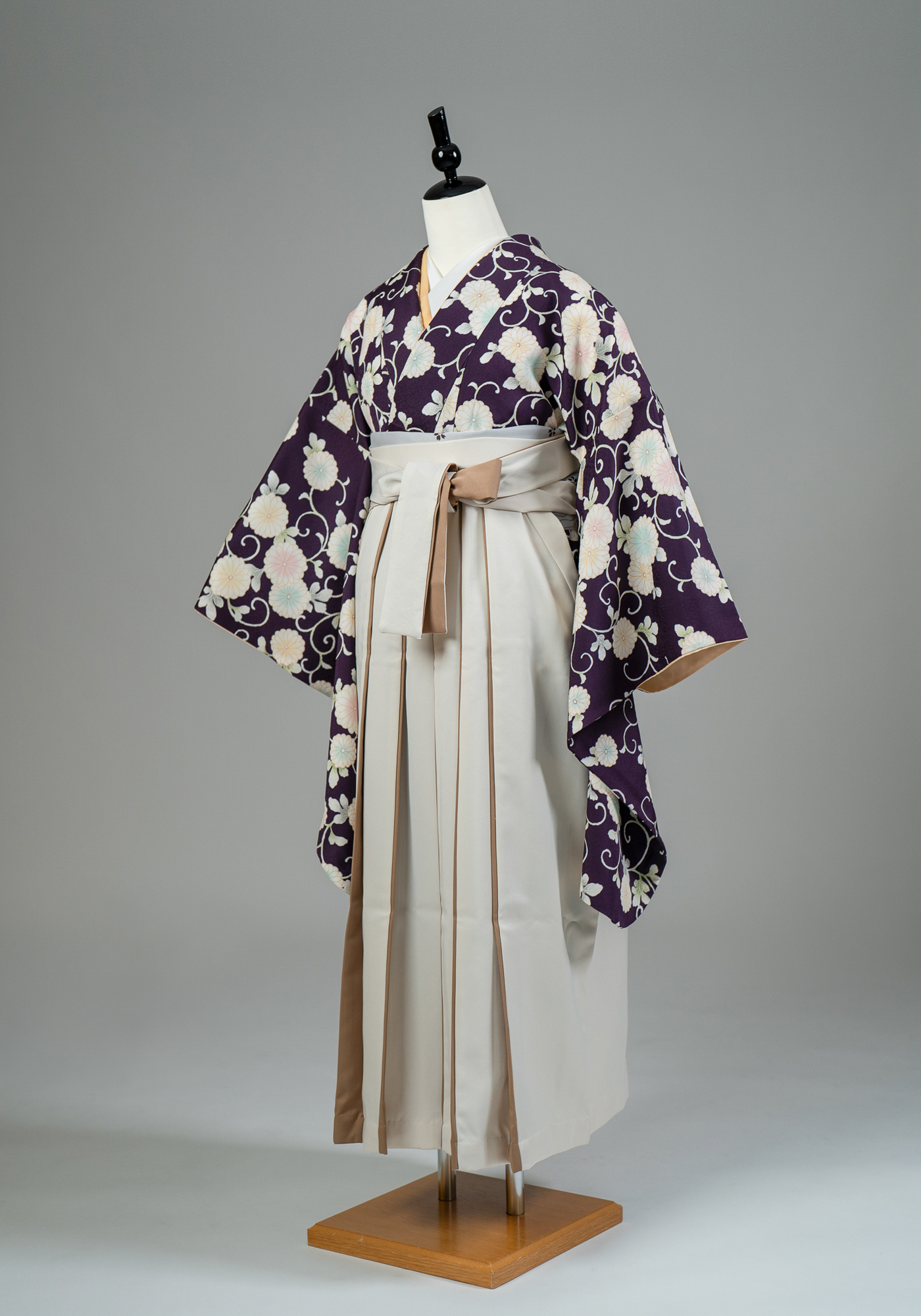 【高級卒業式袴レンタル】2-79 卒業式の袴レンタル・正絹二尺袖着物「濃い紫　花」 サイズ 花