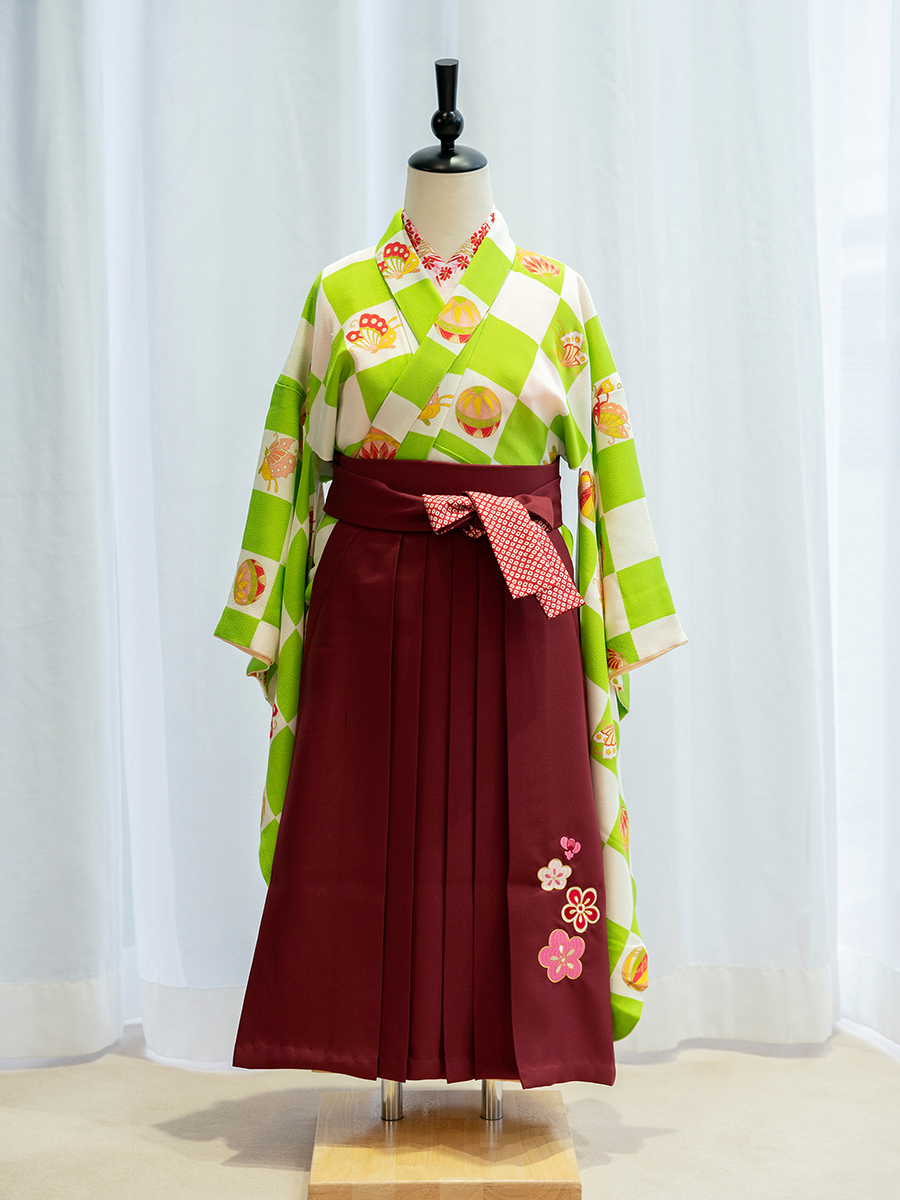 【卒園式向けの高級正絹着物と袴レンタル】市松模様の着物。品番：7-106-hakama
