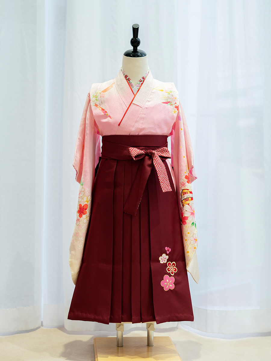【卒園式向けの着物と袴レンタル】ピンク色の可愛らしいきもの。品番：7-202