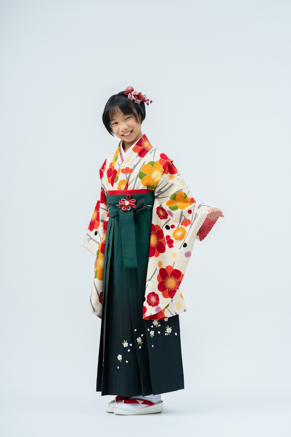 【小学生卒業式袴レンタル】白色・黄色　花柄　ポリエステル　二尺袖　（品番：S-1304）