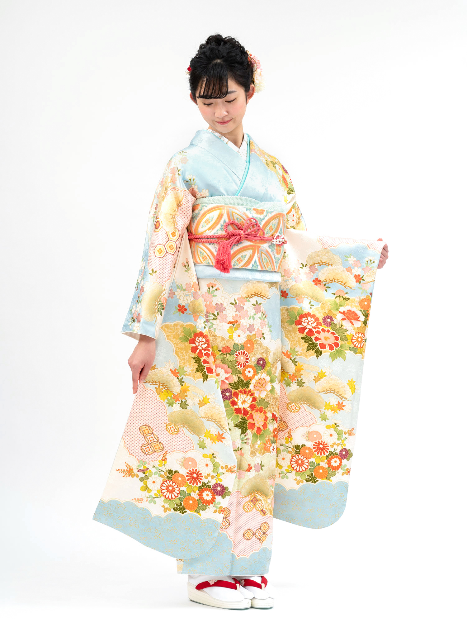 【吉澤織物の高級振袖レンタル】花々の古典柄・水色・Lサイズ　品番K-35 