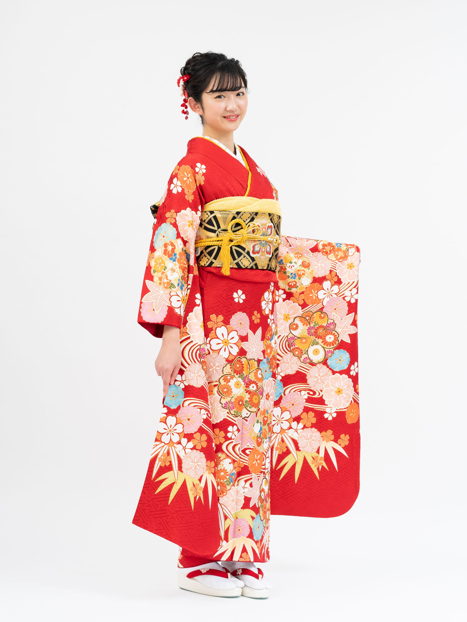 【152cm～158cmの方向け 赤色の高級振袖レンタル】松竹梅と花尽くし柄 Mサイズ 品番K-50  