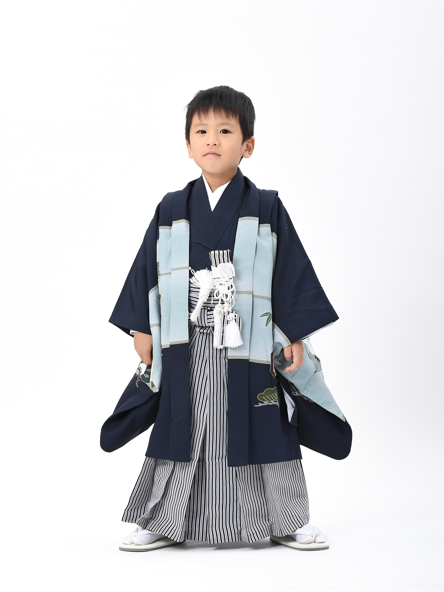 【5歳・七五三の男子着物と袴レンタル】紺色で宝船柄・品番：KD-54