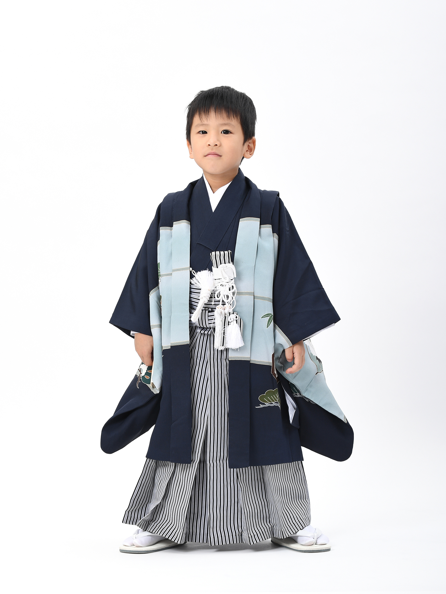 【5歳・七五三の男子着物と袴レンタル】紺色で宝船柄・品番：KD-54