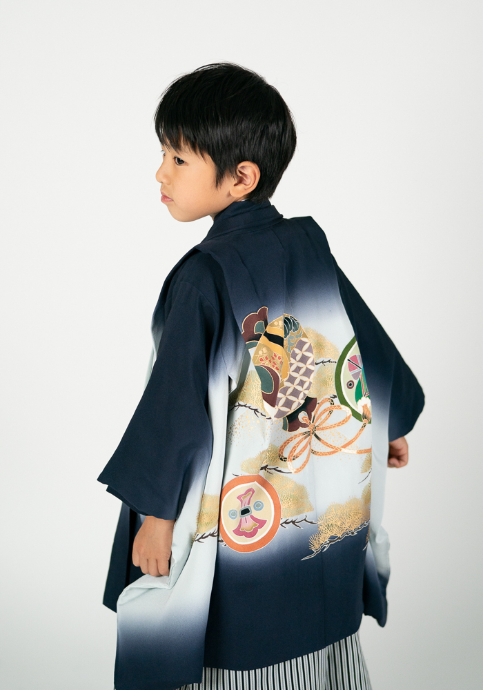 【5歳・七五三の男子着物と袴レンタル】紺色のぼかし・打ち出の小槌の柄　品番：KD-65
