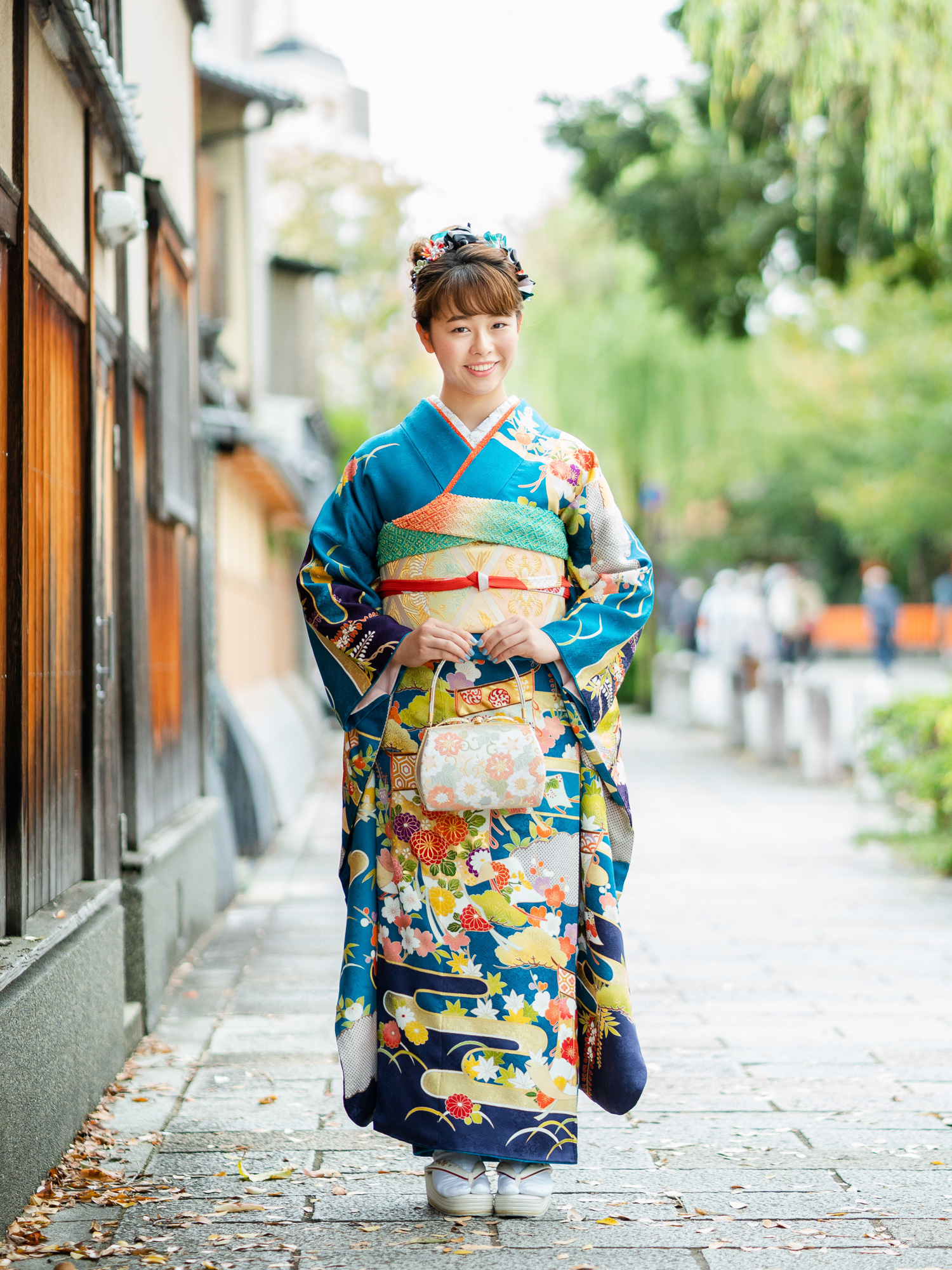 京友禅 白地 橘 雲取り 金駒刺繍 振袖-