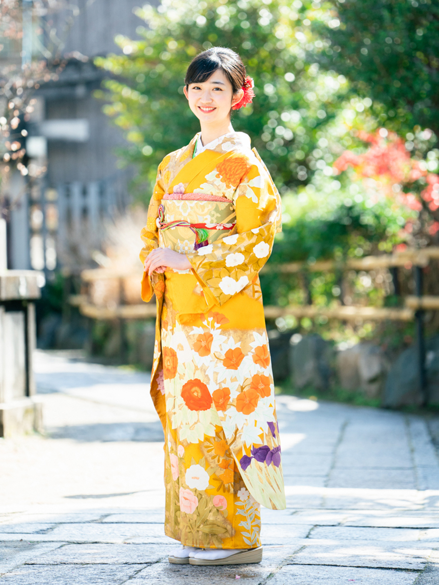 最高級の京友禅振袖レンタル】山吹色・四季の花・Lサイズ 品番sk-47  ｜KIMONO-PRO（キモノプロ）京都のきものレンタル・全国宅配・ご来店ご下見も大歓迎