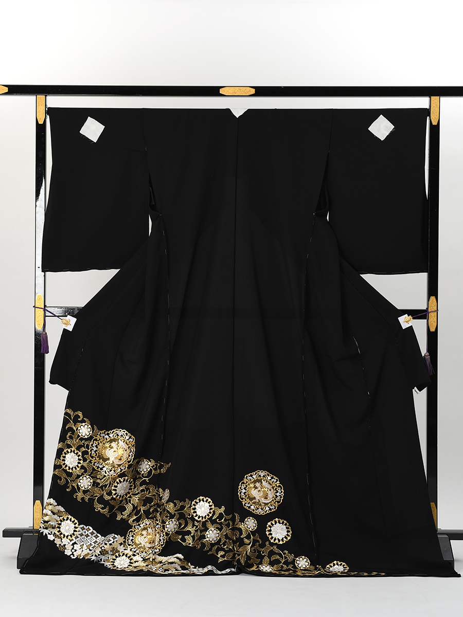 最高級総刺繍の黒留袖レンタル】鳳凰と唐草柄・LL～LOサイズ（163cm