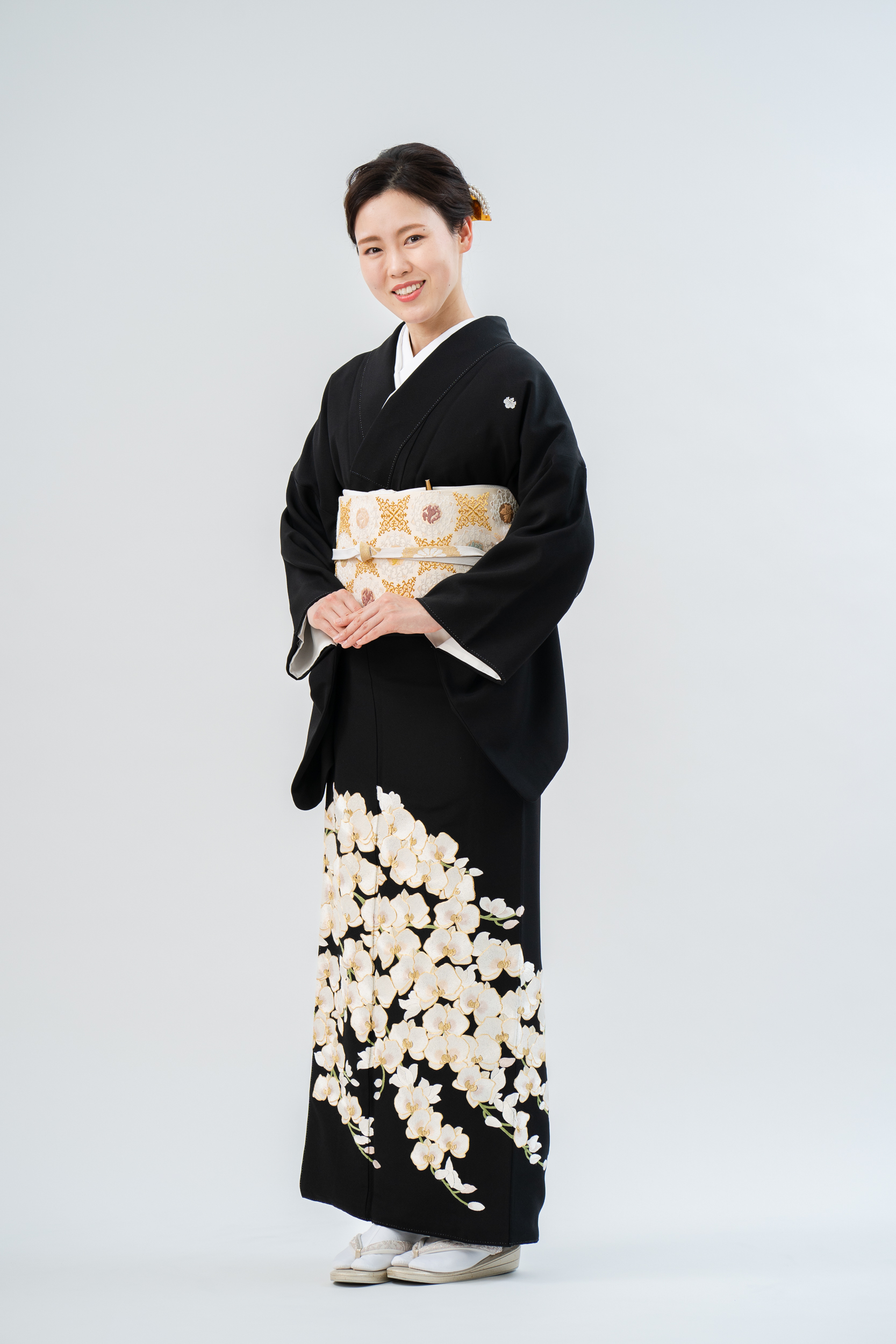 【高級黒留袖レンタル】t-674 最高級 総刺繍 黒留袖 胡蝶蘭 Lサイズ 