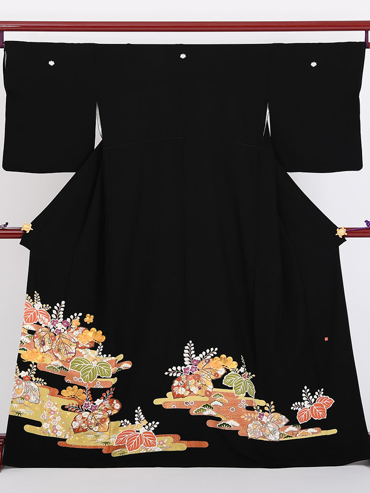 【高級黒留袖レンタル】t-409 豪華金駒刺繍・高級留袖 MLサイズ 桐