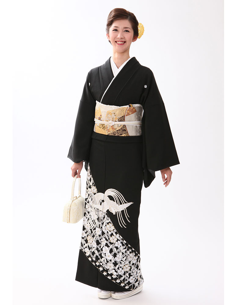 【高級黒留袖レンタル】t-603 山口美術織物謹製・鳳凰柄の総刺繍 Lサイズ 総刺繍・鳳凰と桜