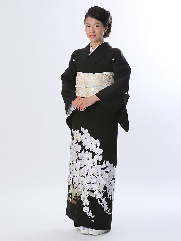 【高級黒留袖レンタル】t-611 山口美術織物謹製・胡蝶蘭柄の総刺繍 Mサイズ 胡蝶蘭・総刺繍