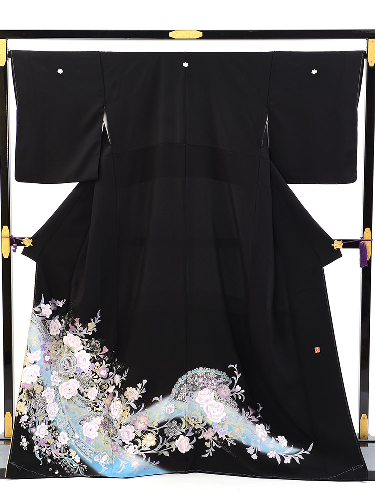 【高級黒留袖レンタル】yumi-katsura-10 桂由美ブランドの黒留袖「チャペルの鐘」 MLサイズ バラ・レース飾り・扇