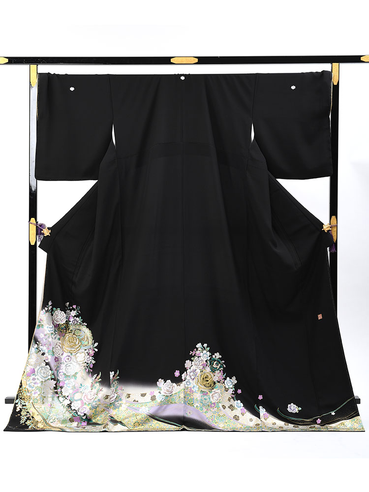 【大きいサイズ・高級黒留袖レンタル】yumi-katsura-16 桂由美ブランドの黒留袖　ふくよかな方向け LLOOサイズ バラと洋花